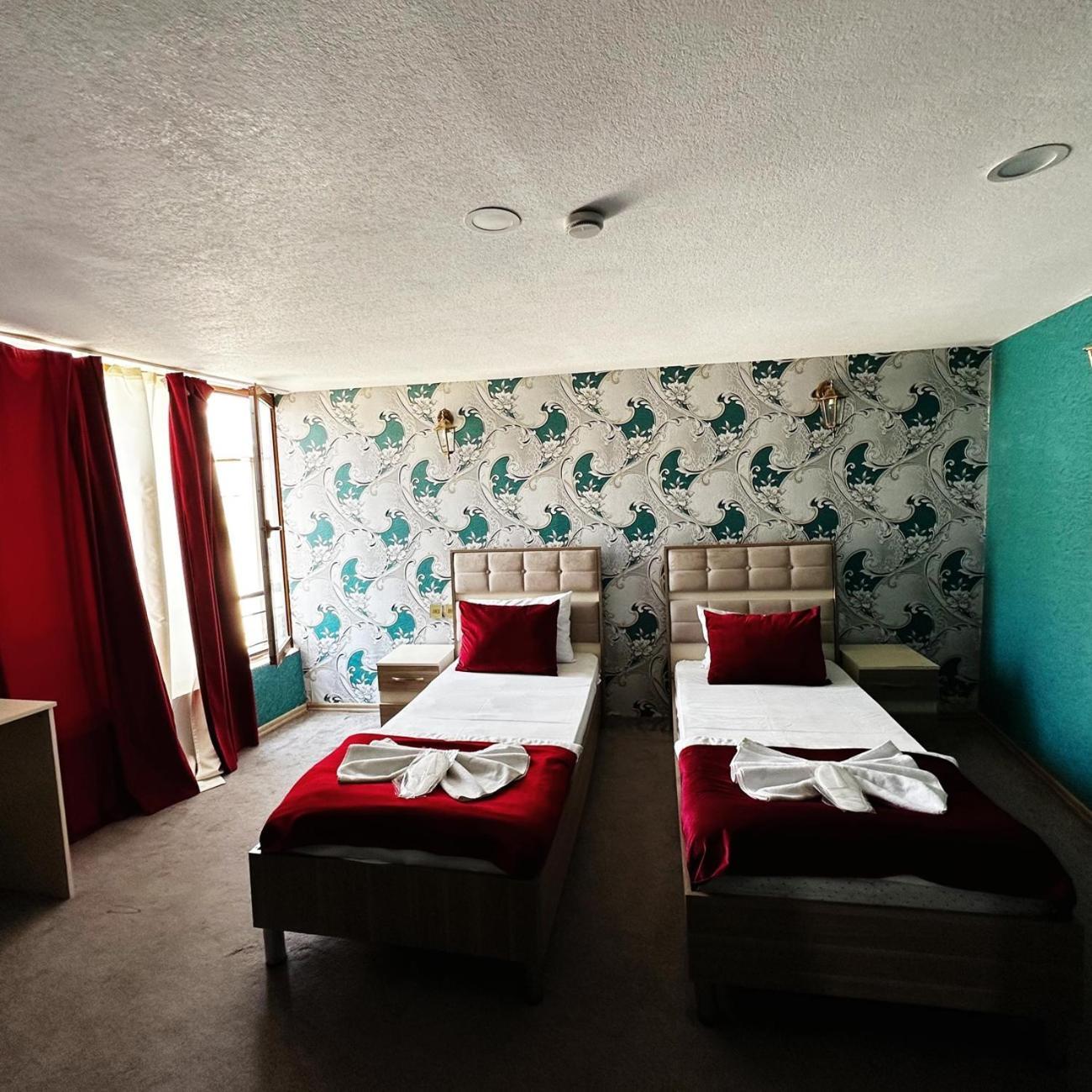 Avi Hotel Баку Екстер'єр фото
