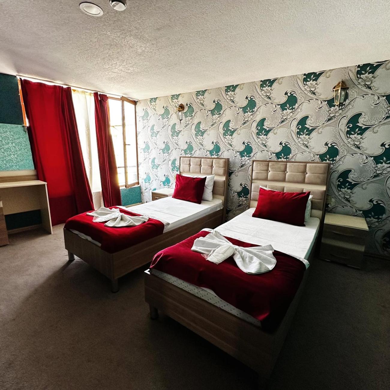 Avi Hotel Баку Екстер'єр фото