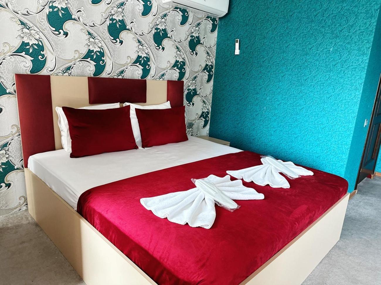 Avi Hotel Баку Екстер'єр фото