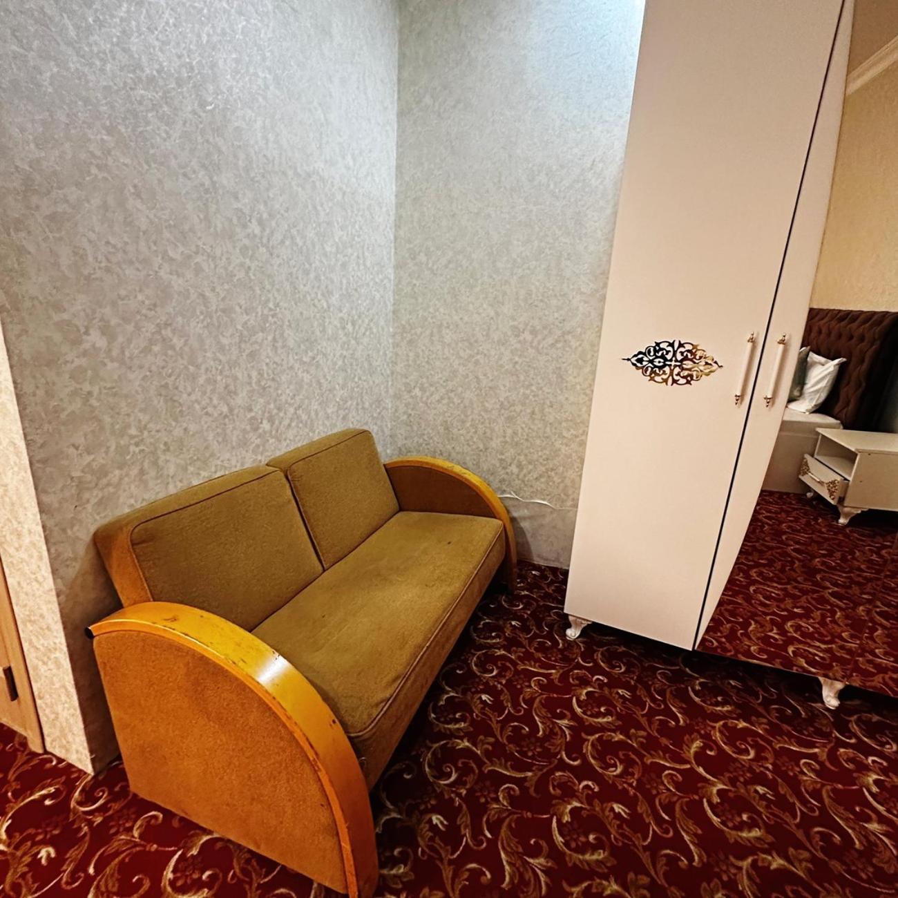 Avi Hotel Баку Екстер'єр фото