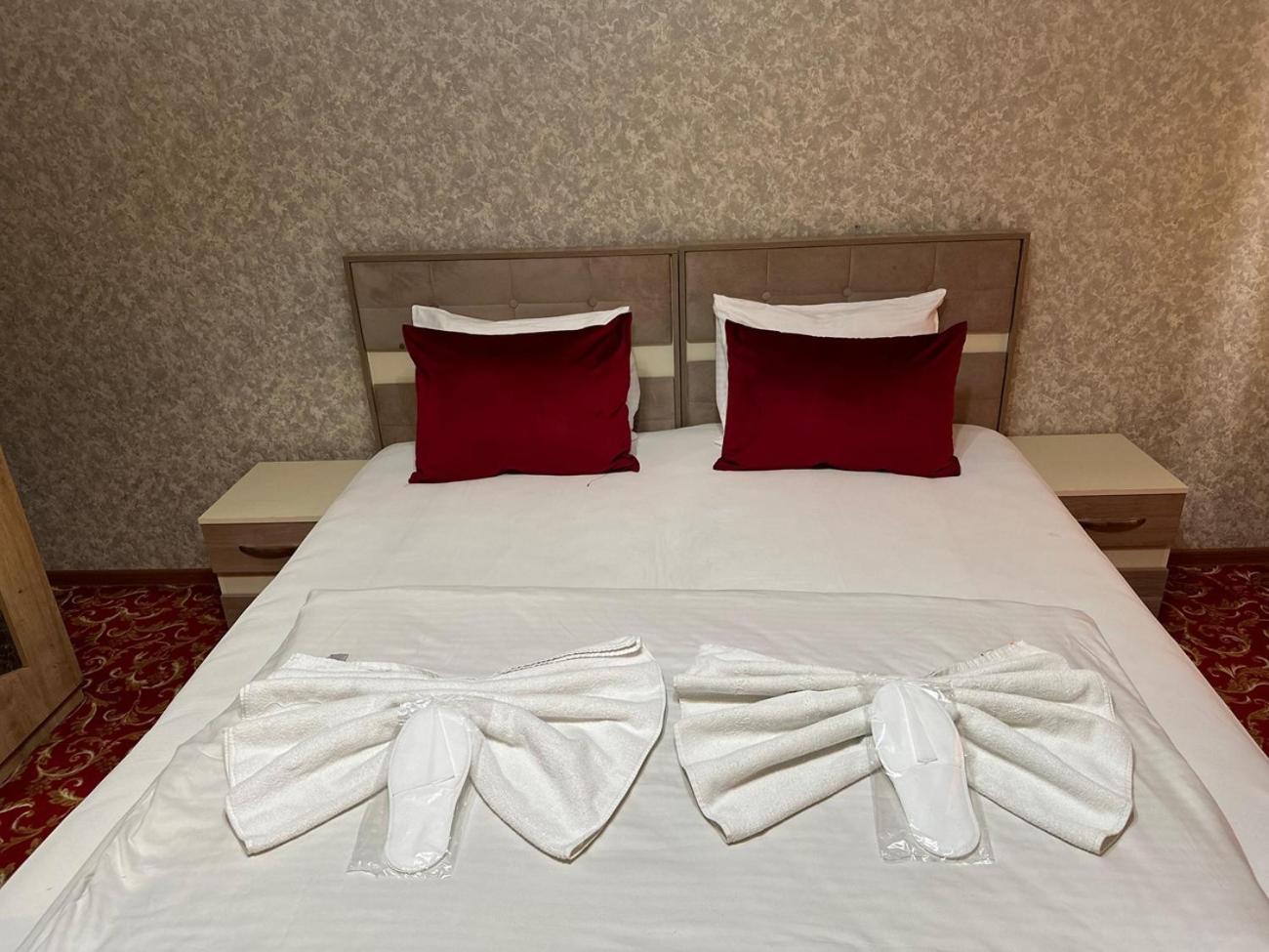 Avi Hotel Баку Екстер'єр фото