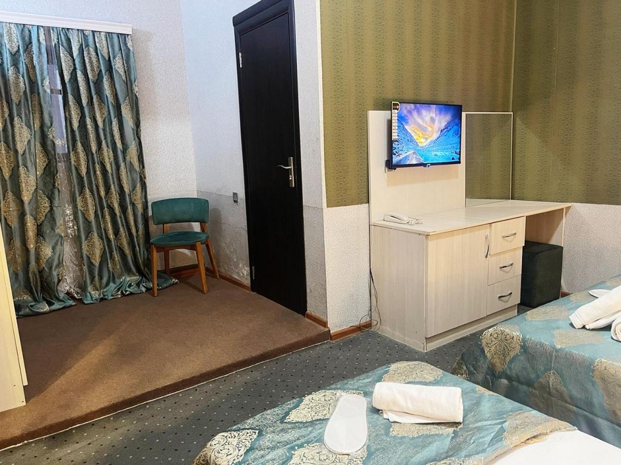 Avi Hotel Баку Екстер'єр фото
